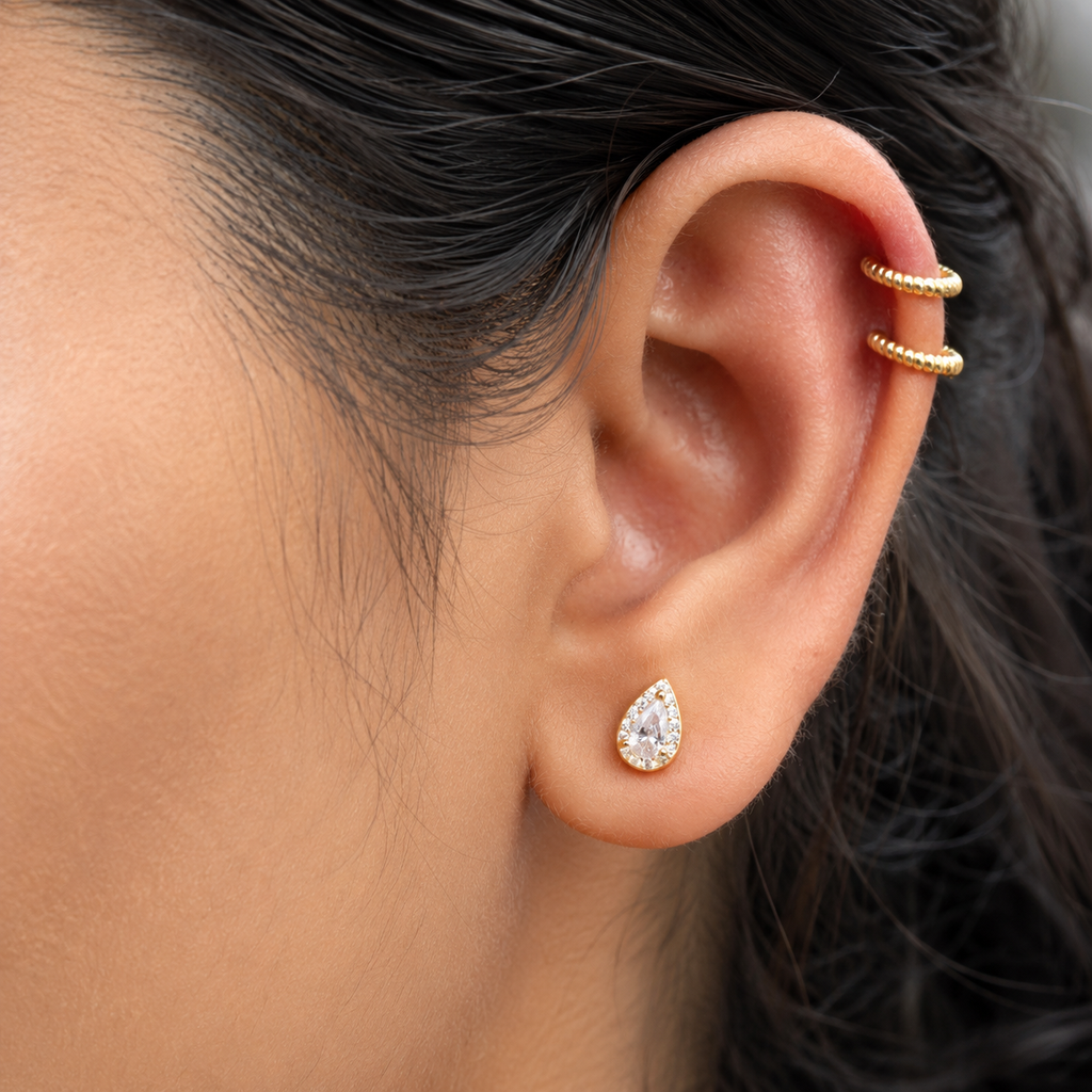 Teardrop Solitare Stud Earrings