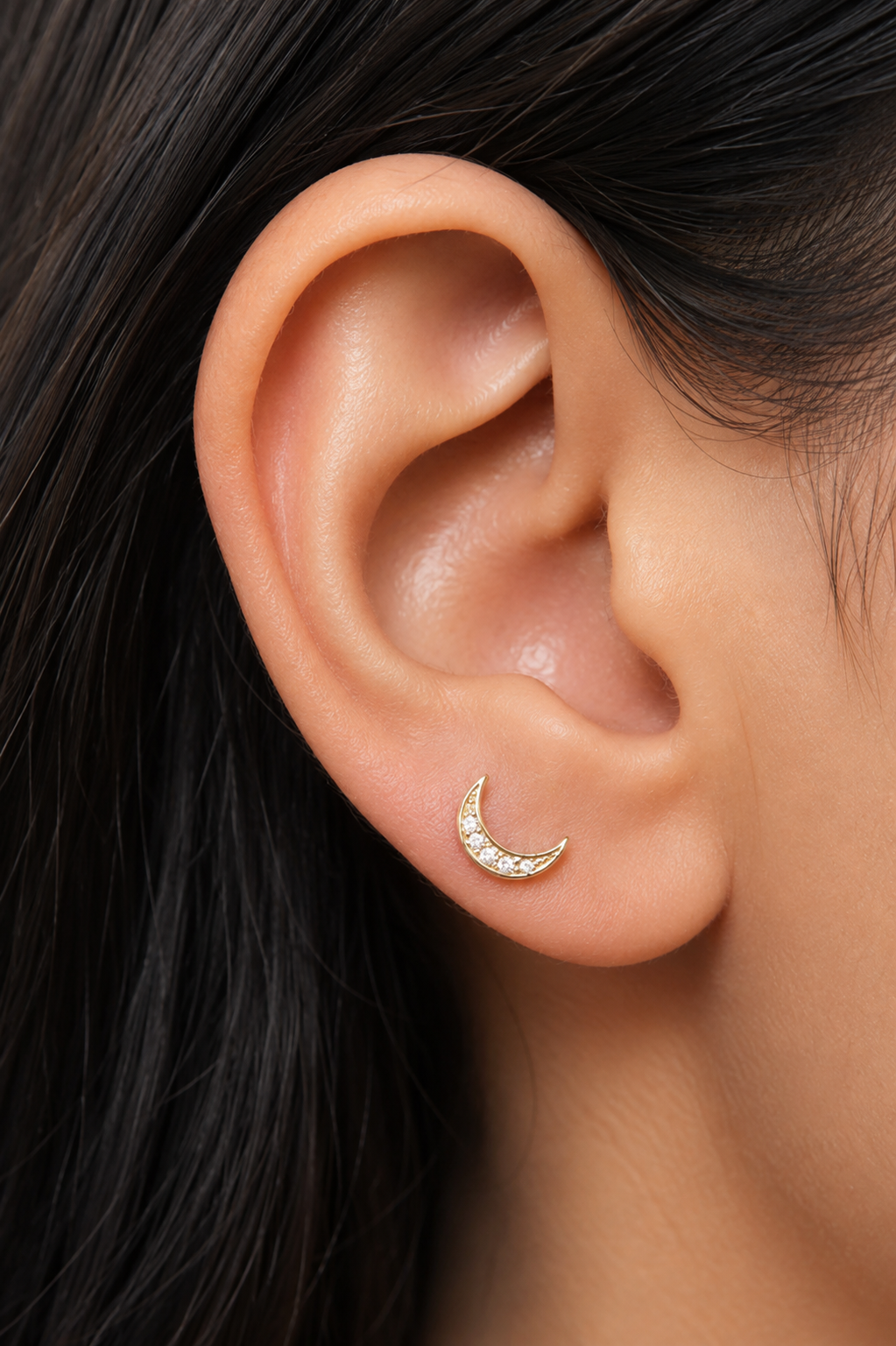 Zirconia Crescent Moon Stud