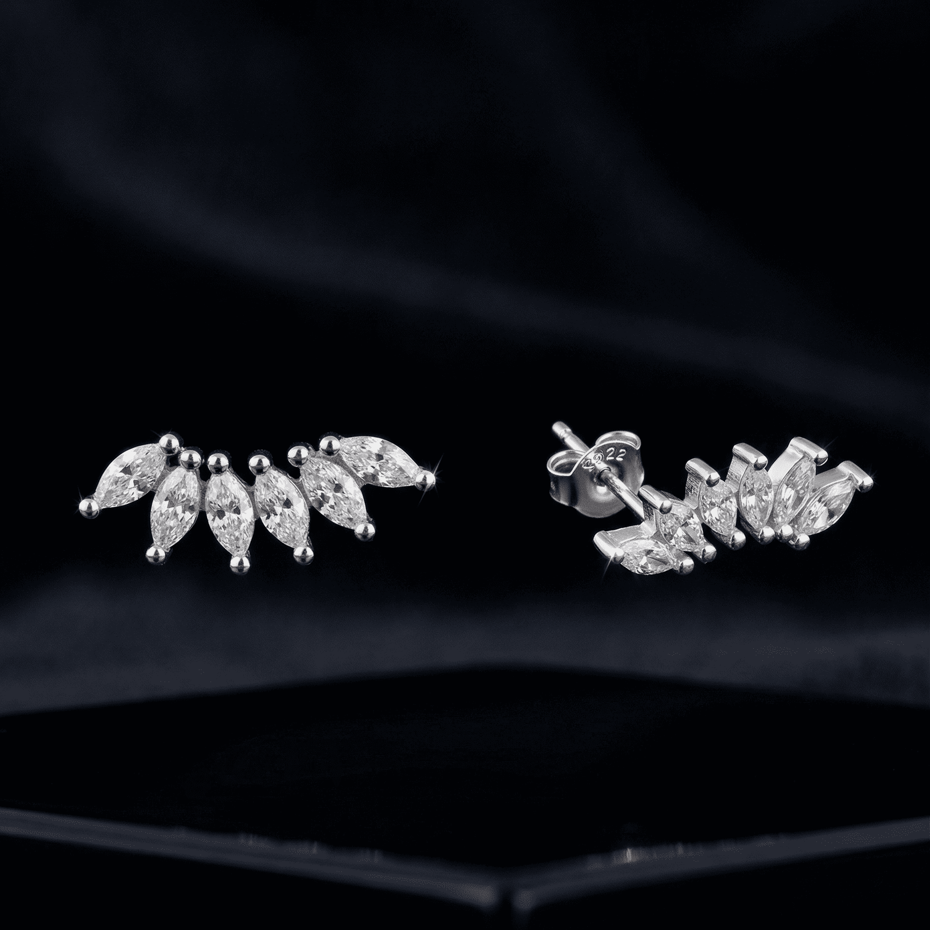 Luxury Baguette Cuff Stud