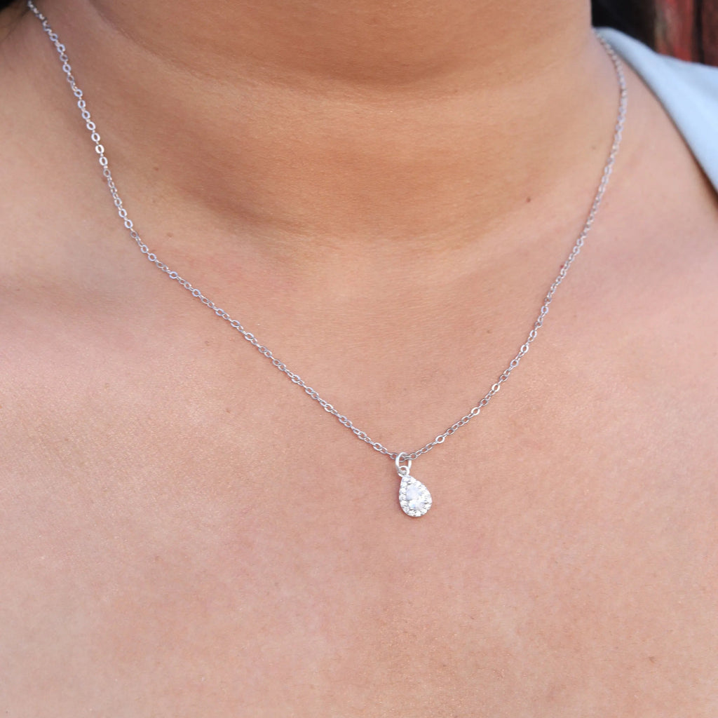 Tear Drop Solitare Necklace